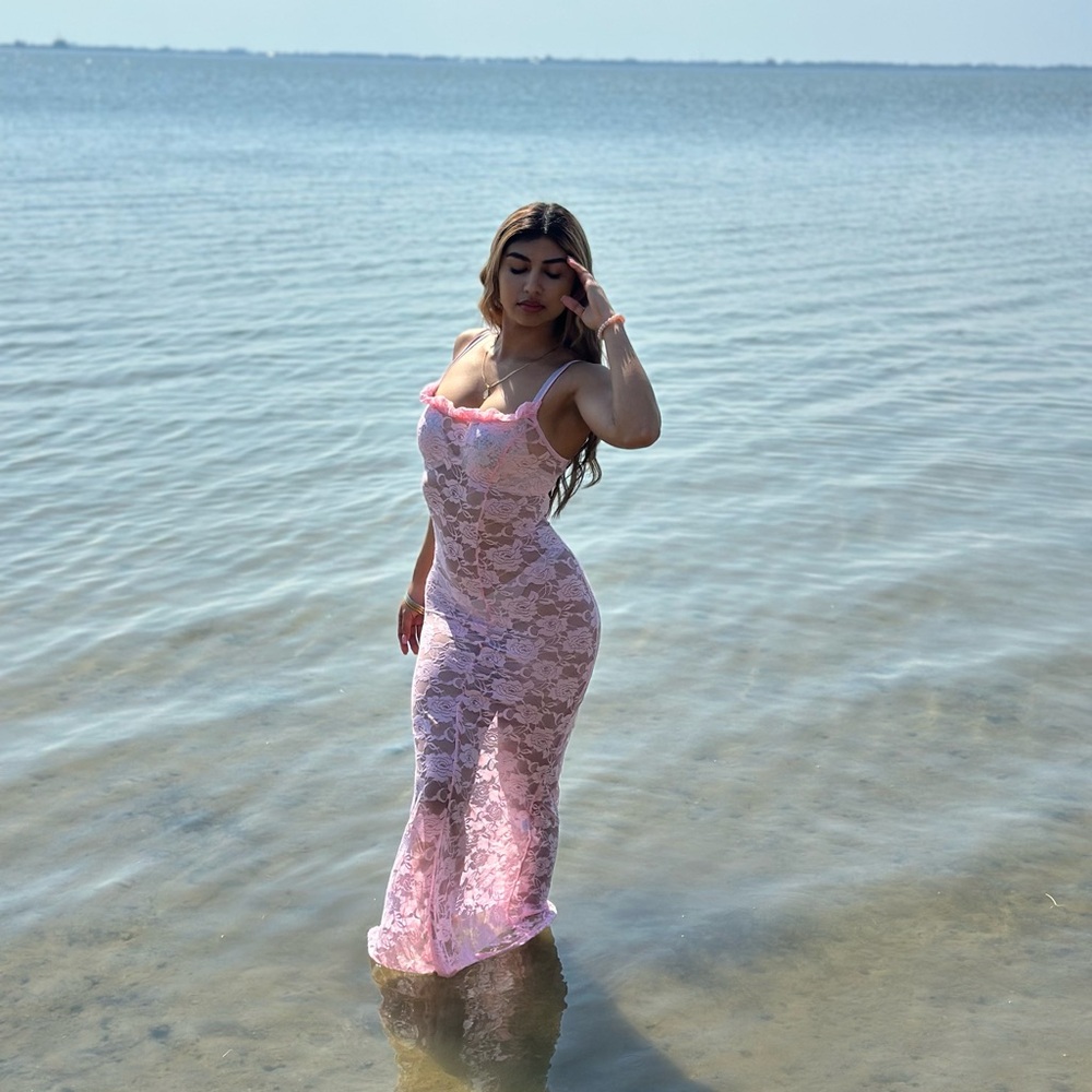 Elegant Pink Lace Dress
